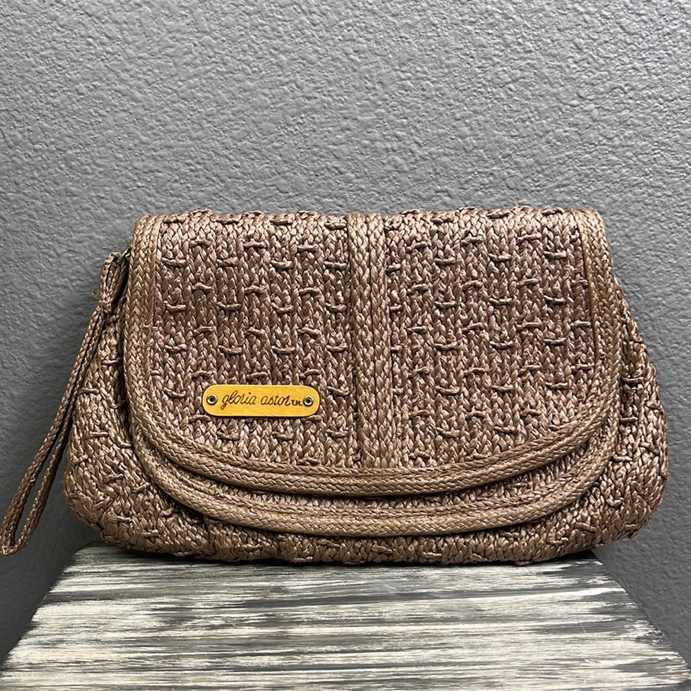 Gloria Astor Straw Clutch 1970’s preloved in great condition. 12”X6.5”X1” D10